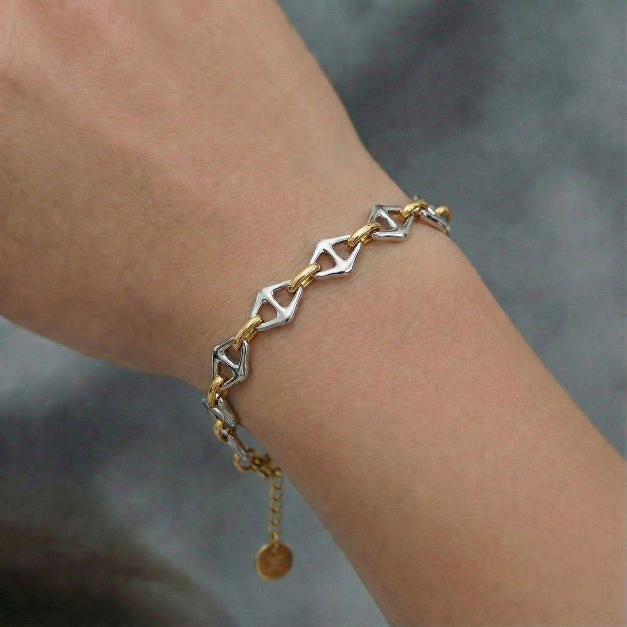 Zenska Narukvica Nerđajući Celik DKJ.11.10004-3